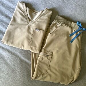 Figs Scrub Set - Women’s  XL